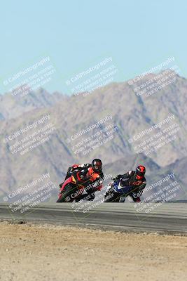 media/Dec-01-2025-Moto Forza (Mon) [[2daa91e15f]]/2-Intermediate Group/Session 4 Turn 9/